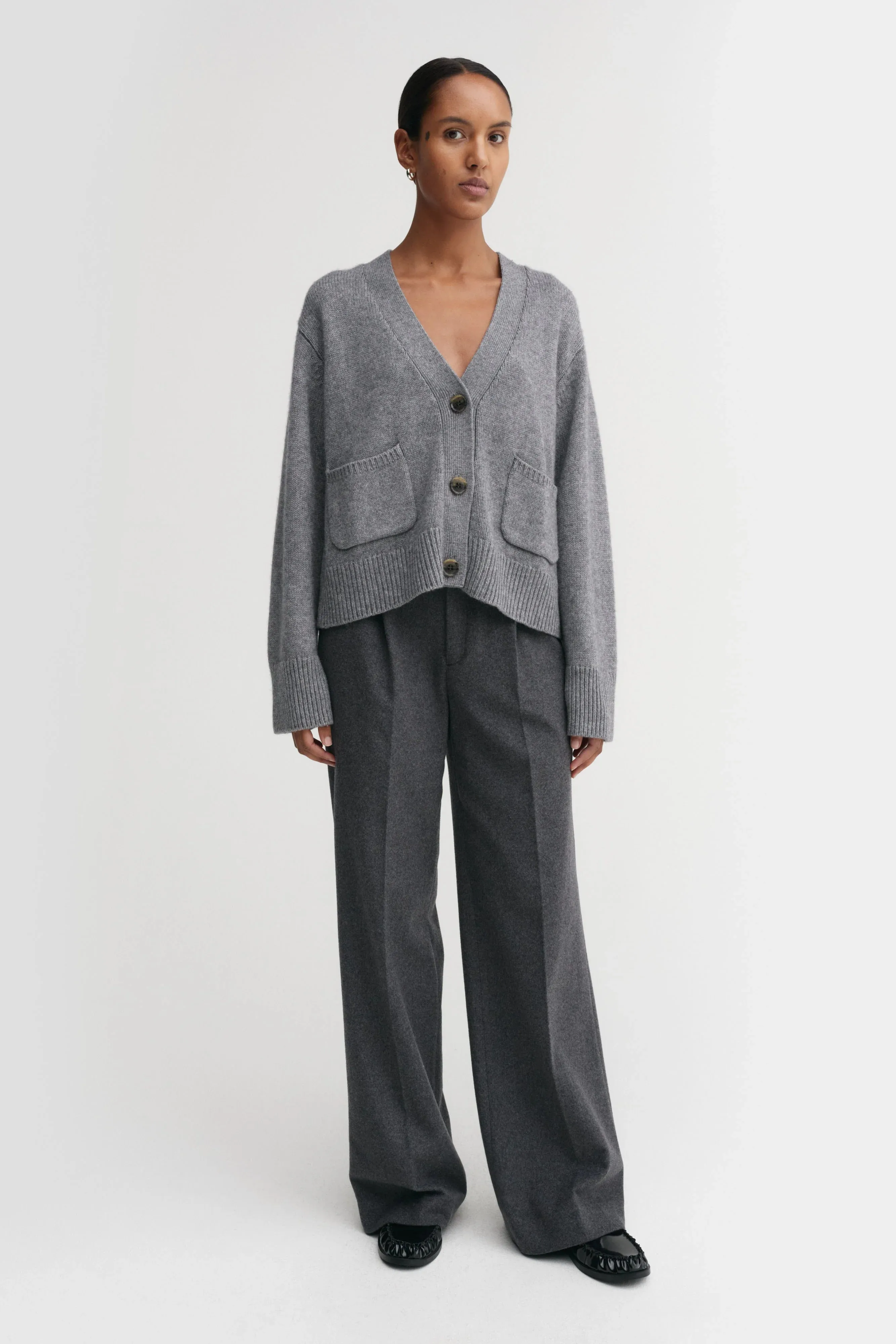 Almada Beja Cardigan in Grey