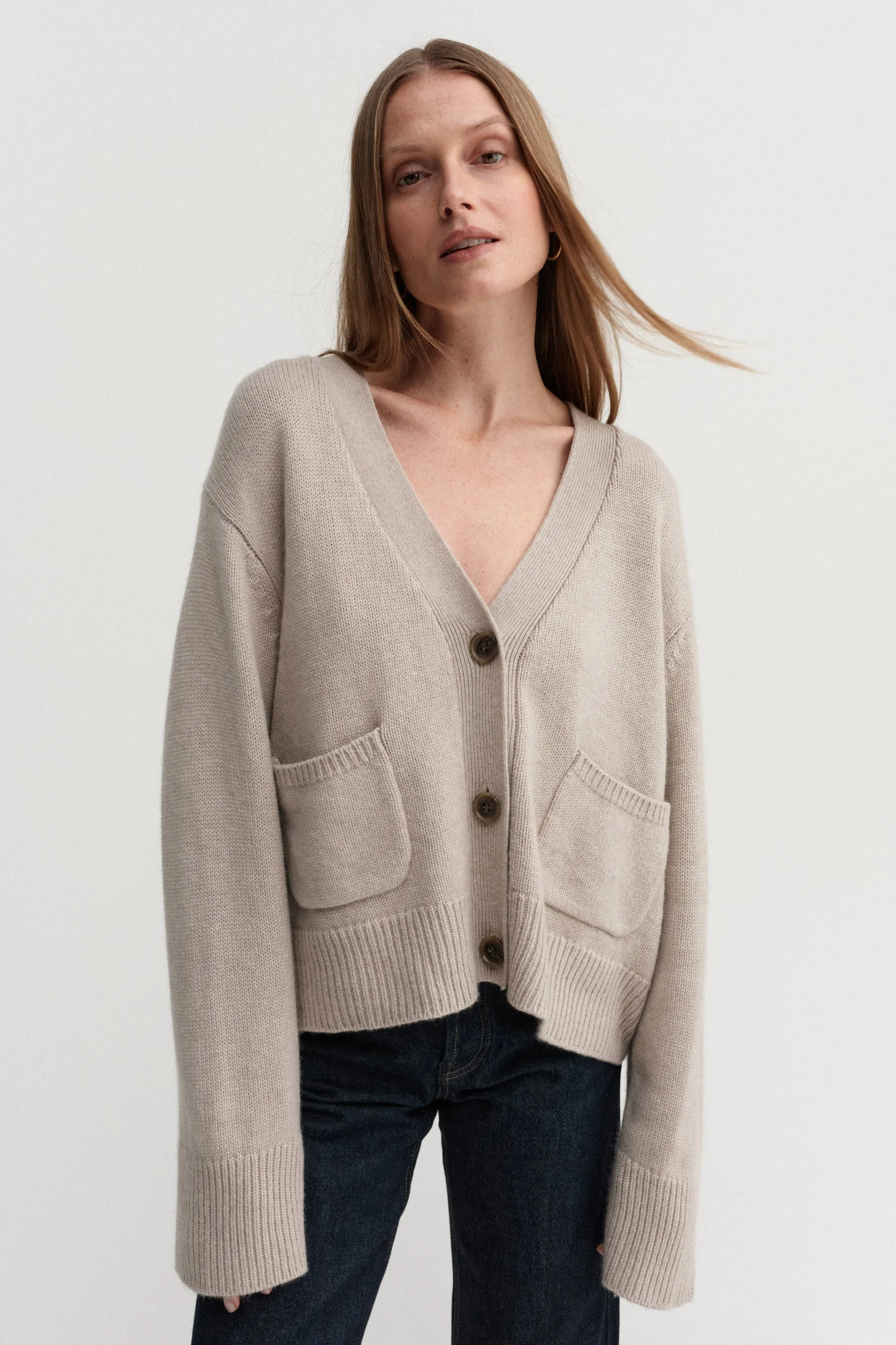 Almada Beja Cardigan in Taupe
