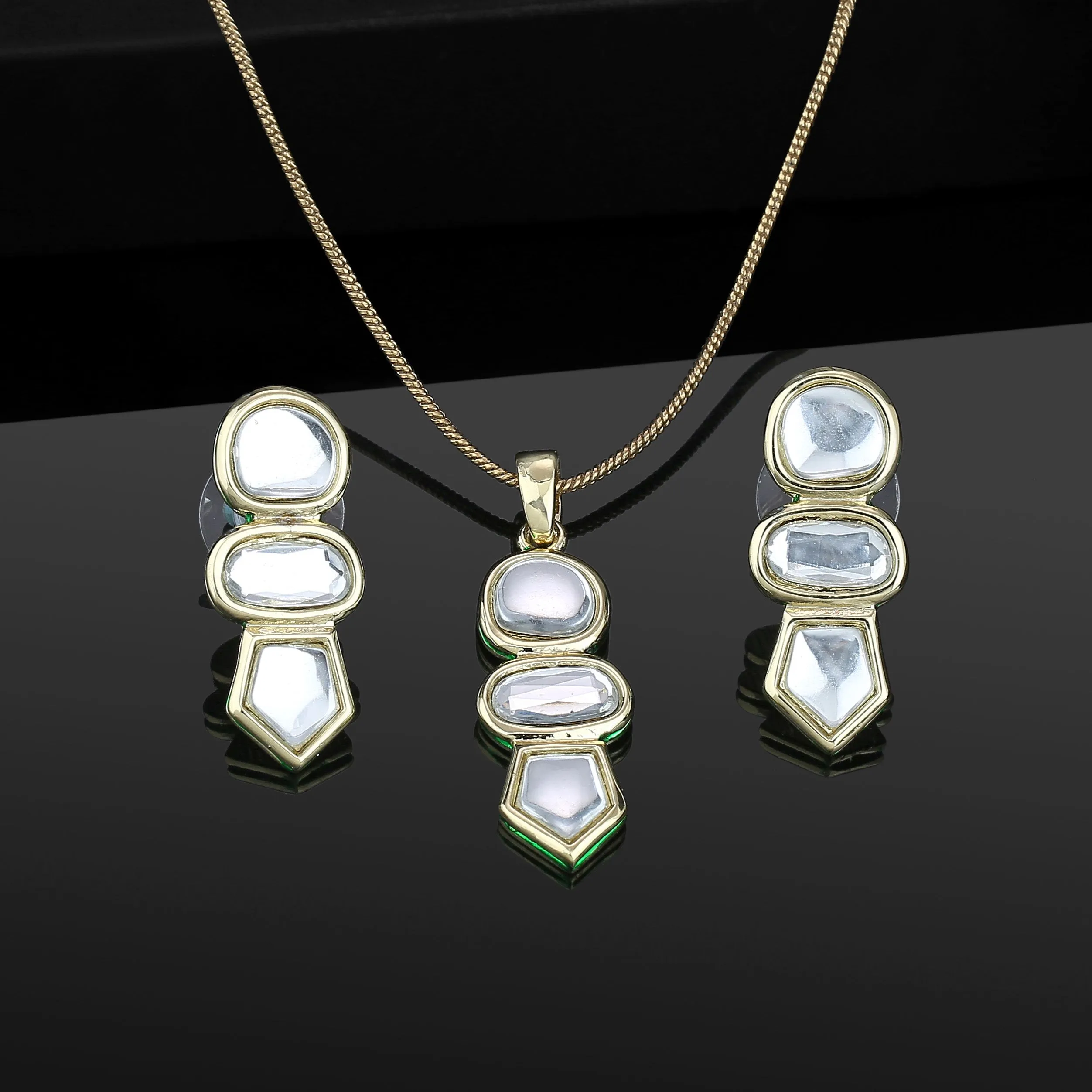 Estele 24 Kt Gold Plated Kundan Simplicity Necklace Set for Women